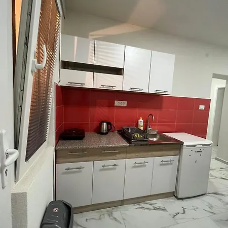 Apartment Apartman Kotusheski